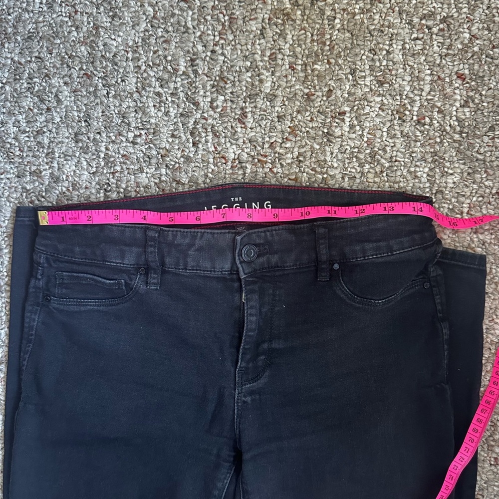 WHBM Black Jeans - White House Black Market - Size 4 - Picture 9 of 11